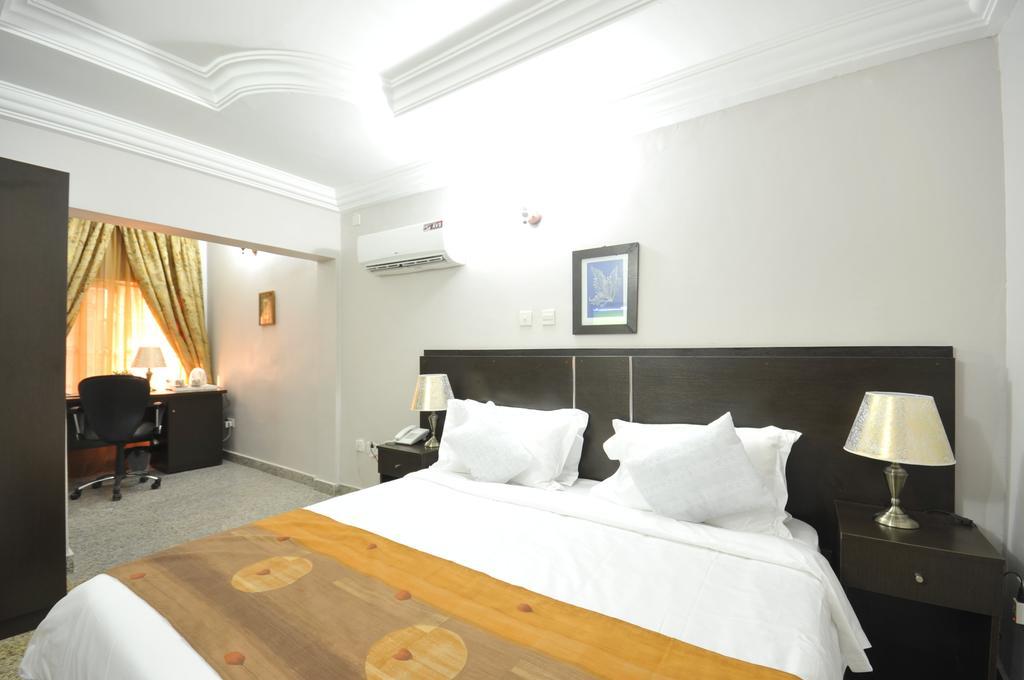 Sheer Luxury Apartments And Suites Abudża Pokój zdjęcie
