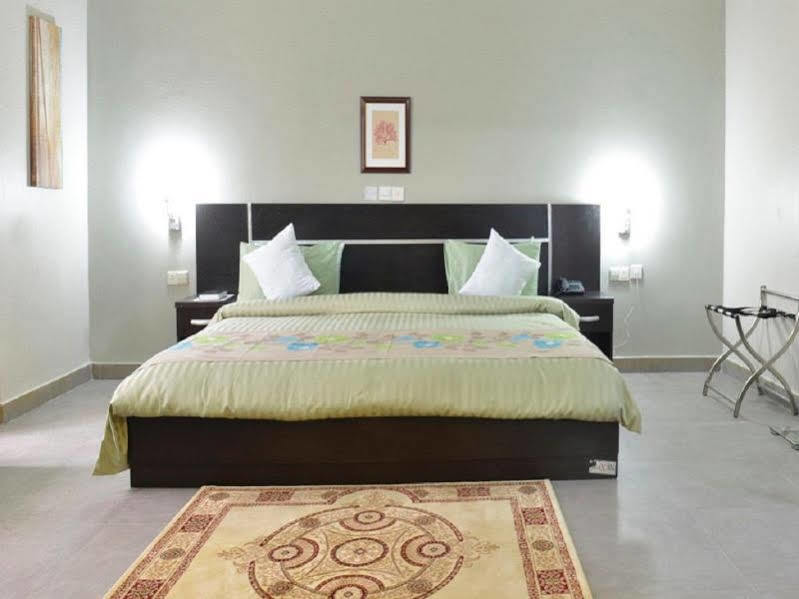 Sheer Luxury Apartments And Suites Abudża Zewnętrze zdjęcie